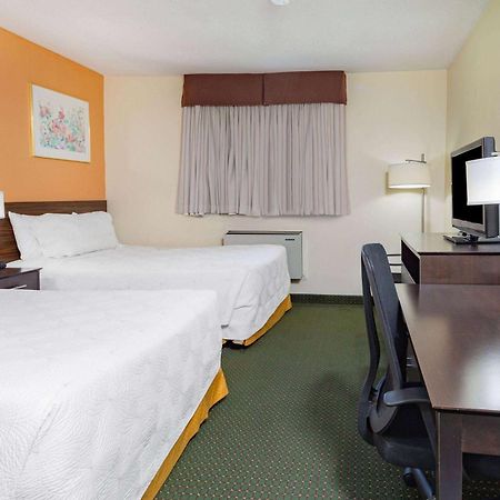 Travelodge By Wyndham ברייסברידג' מראה חיצוני תמונה